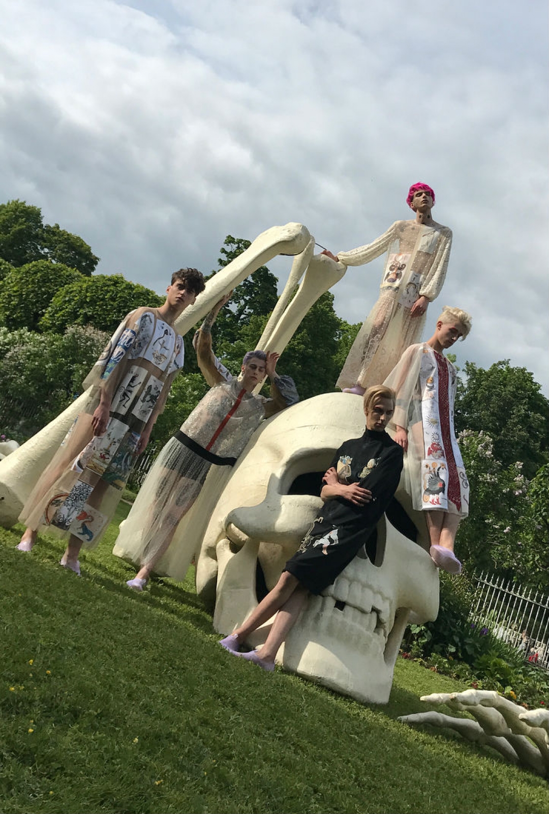 Показ Татьяны Парфеновой во Фрейлинском садике на «Ассоциациях» в 2017 году