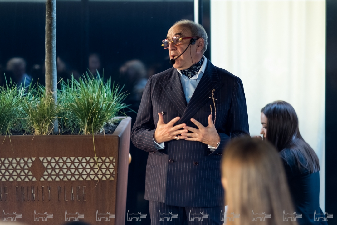 Александр Добровинский