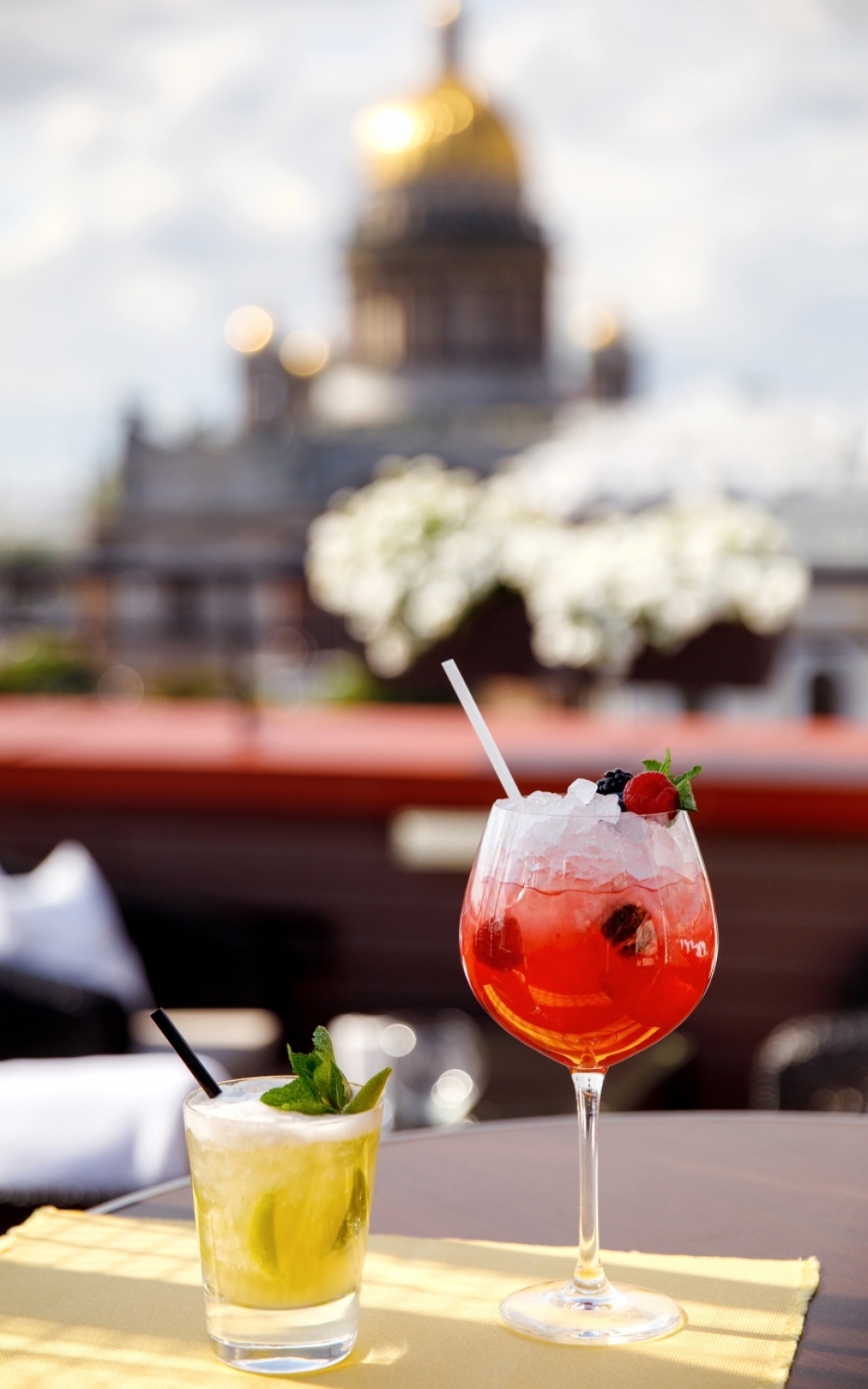 Тропический лимонад и клубничная «Маргарита»