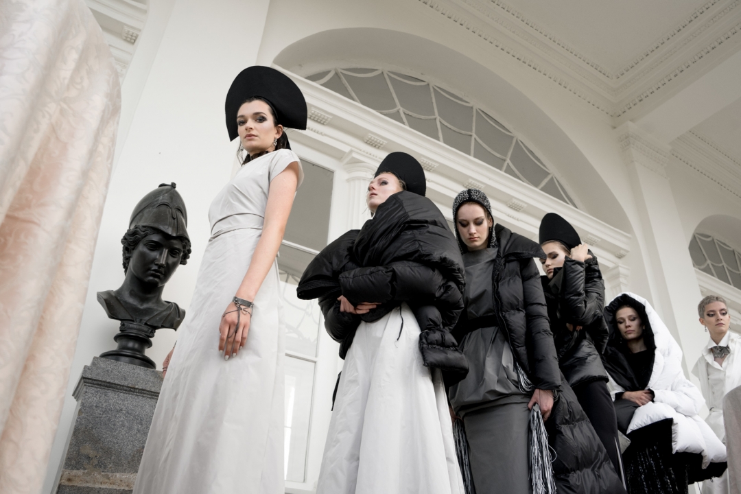 Коллекция Яниса Чамалиди на «Ассоциациях» в Царском селе — посвящение Николаю I