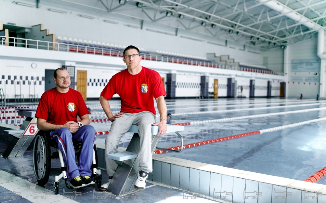 Слева направо мастера спорта по плаванию: Илья Журавлев и Дмитрий Крыжановский