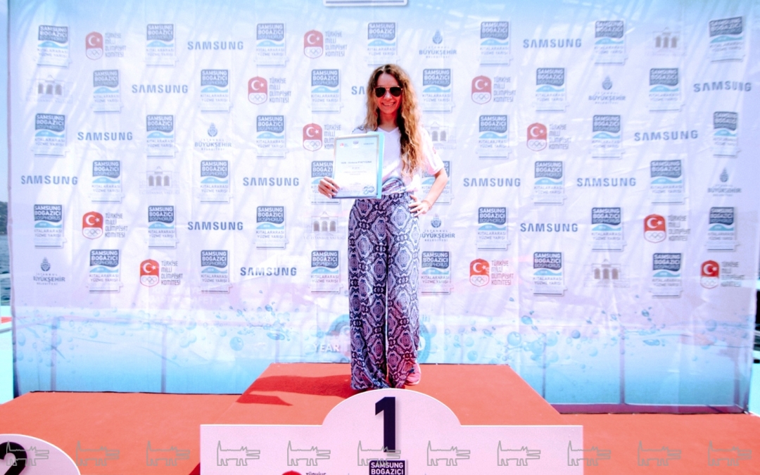 Счастливый кроссконтинентальный пловец