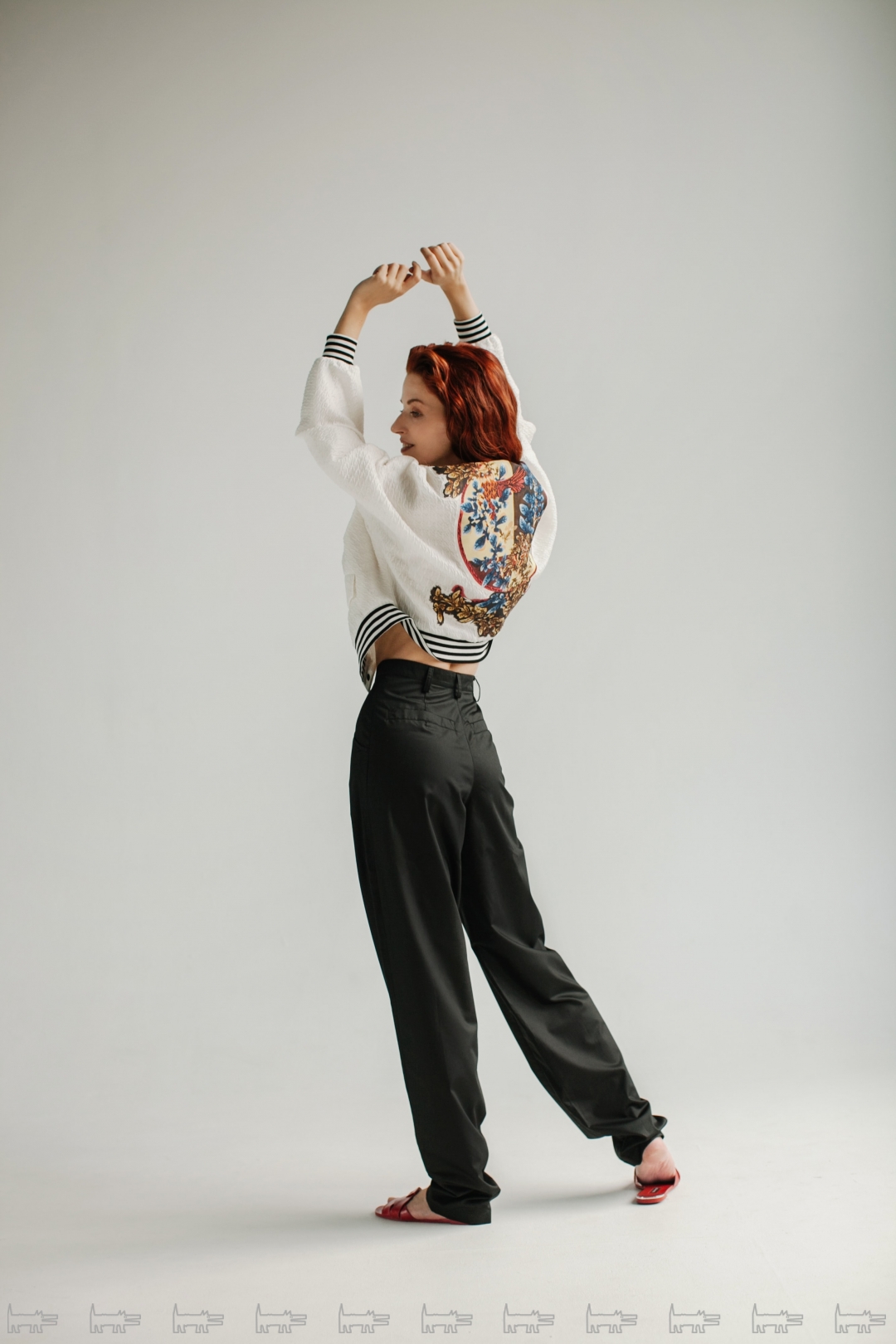 На Полине Толстун: бомбер JM Studio, брюки So Number One