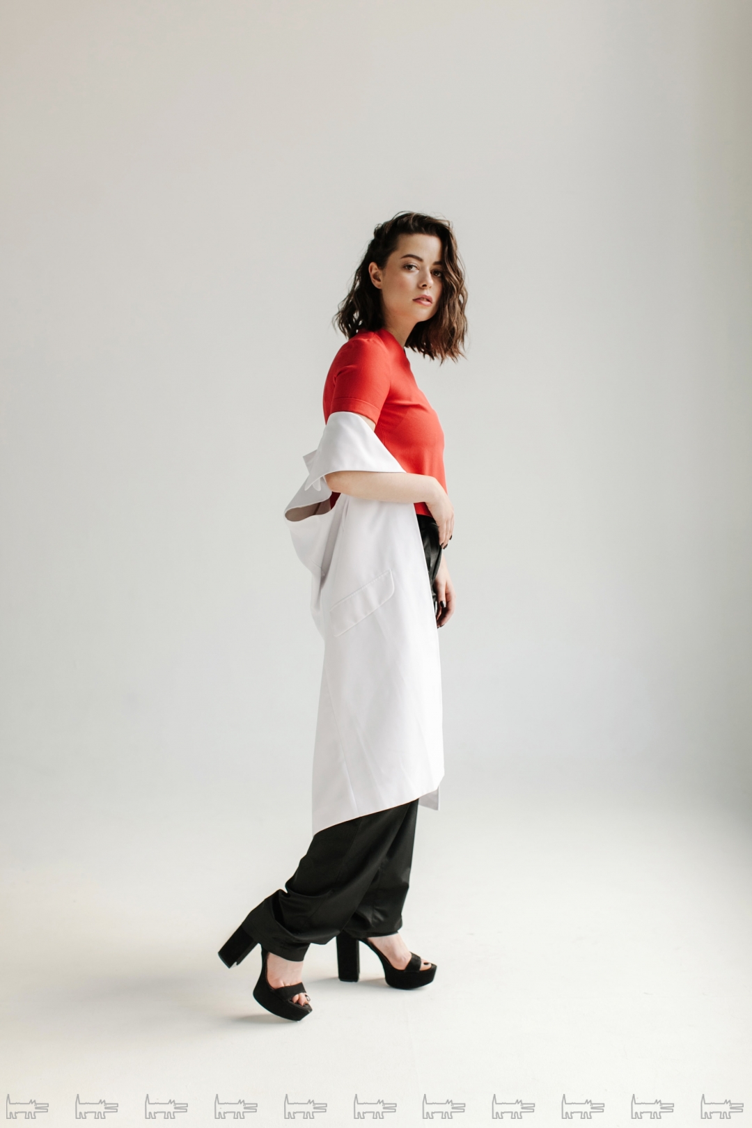 На Даше Вишневской: тотал-лук So Number One