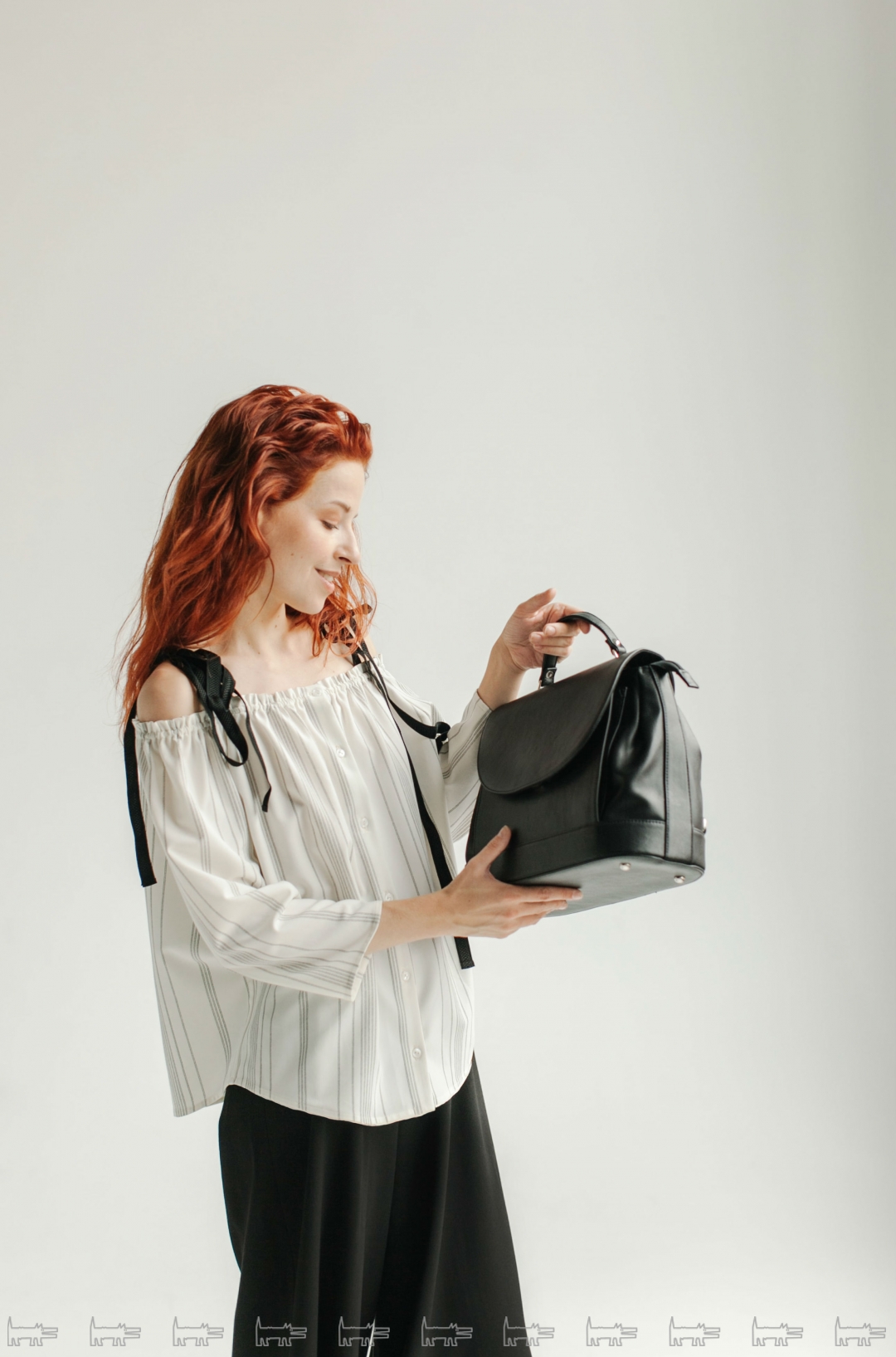 На Полине Толстун: топ Subbota Showroom, брюки Valeriya Malakhova, сумка Arny Praht