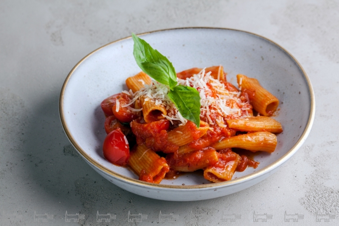 Казарече с томатами и страчателлой