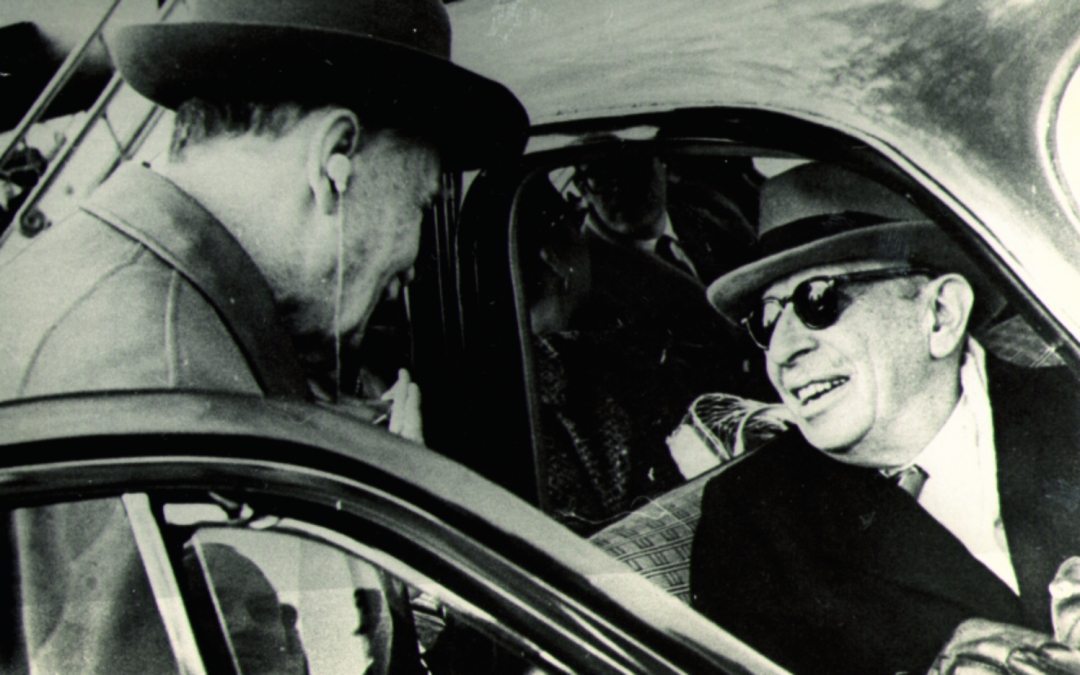 По-западному респектабельный Игорь Федорович Стравинский во время визита в СССР в 1962 году