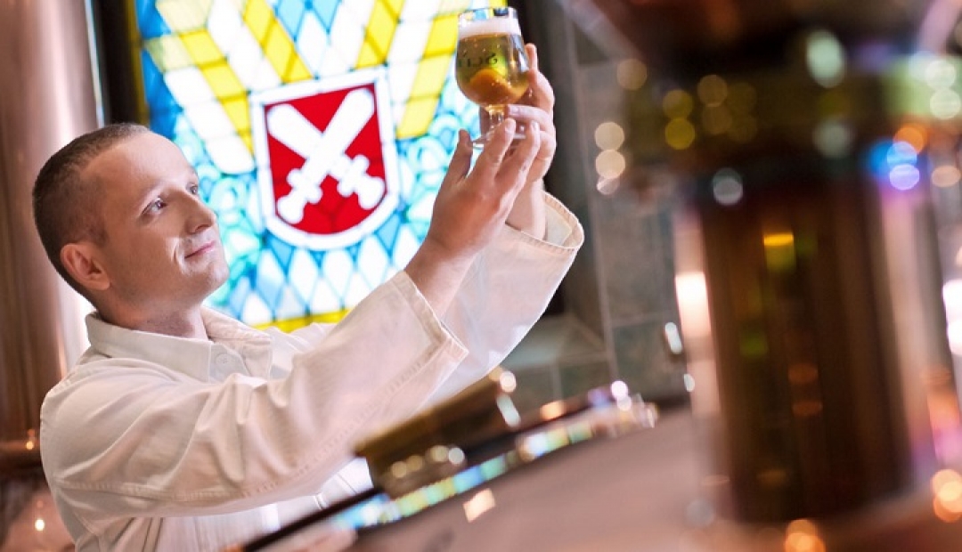 MEISSNER SCHWERTER Одна из самых старинных и знаменитых пивоварен Саксонии находится недалеко от Дрездена, на пути в город фарфора Мейсен. Она