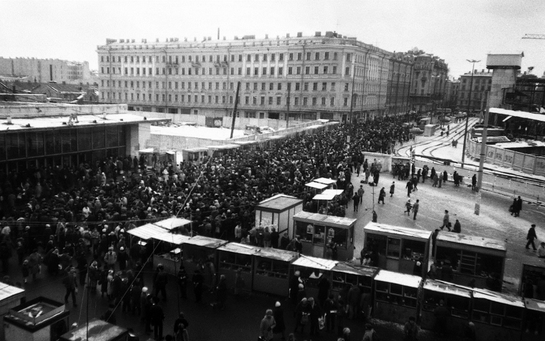 Фото спб 90 х 17 фотографий модного Петербурга 90-х годов: от Гребенщикова в косухе до Карлы Б