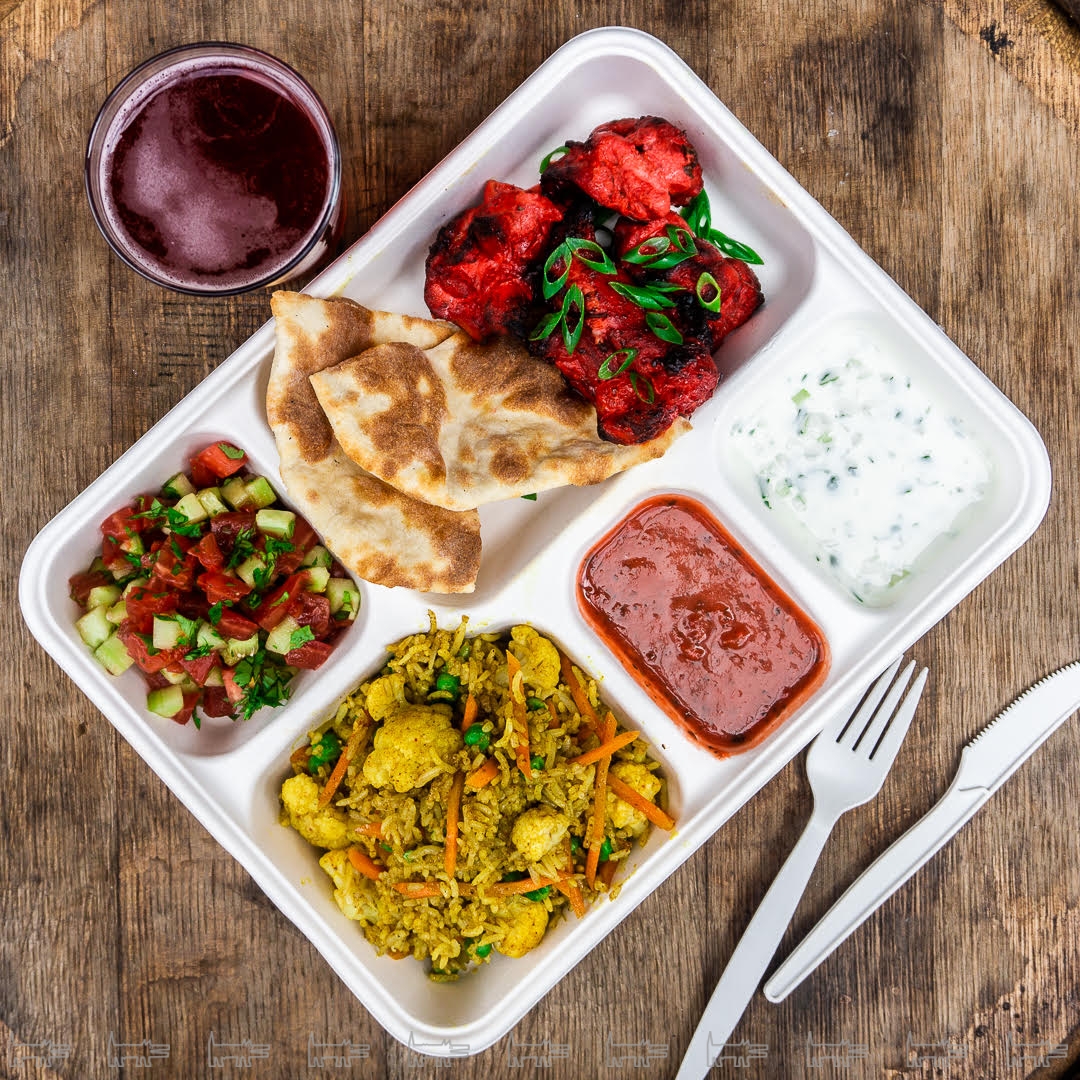 Цыпленок в остром маринаде с рисом и овощами