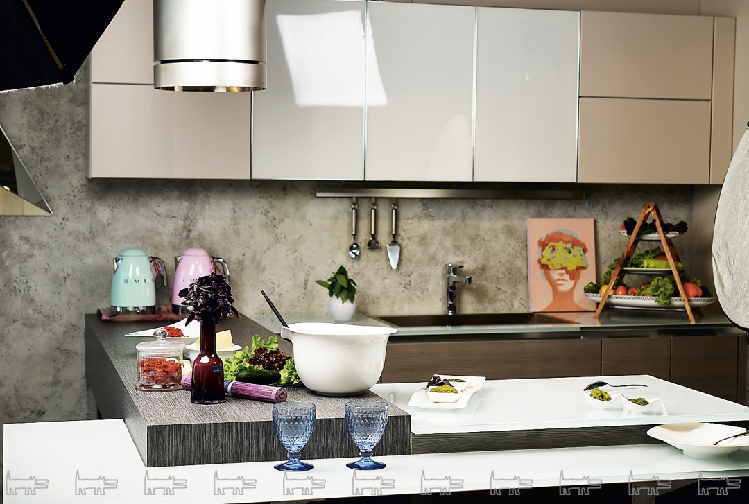 Бокалы Boston, 1600 руб. каждый, блюдо для пасты Pasta Passion, ваза Nek Mini, 3570 руб., бамбуковая салфетка Essent Bamboo, 1500 руб., чаша с теркой