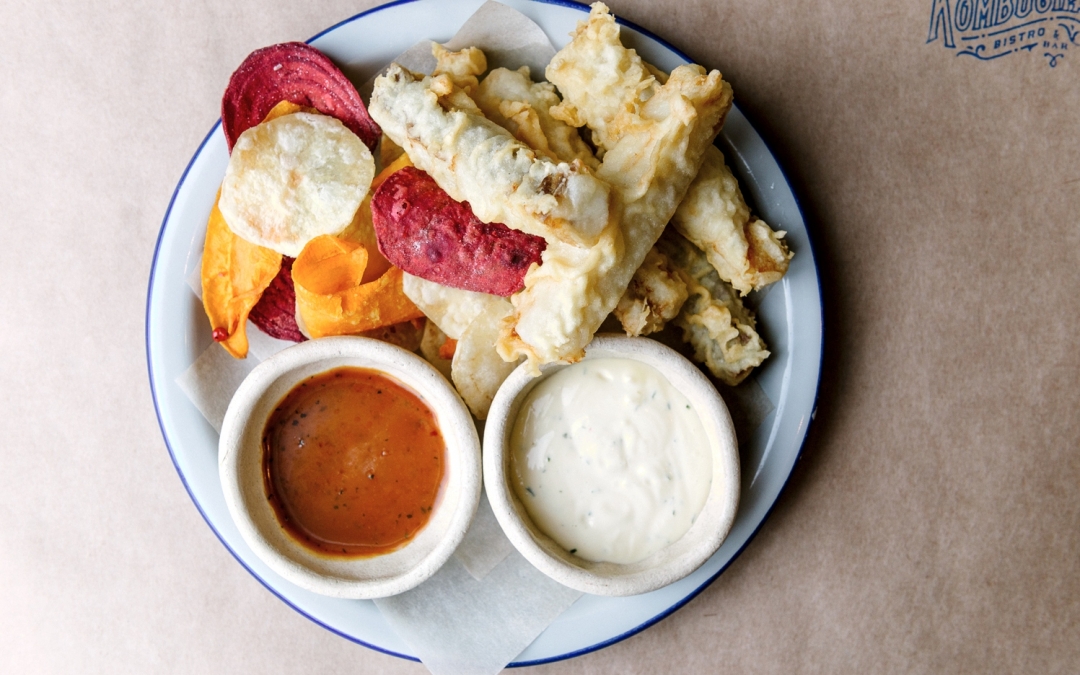 Фиш энд чипс с чипсами из моркови и свеклы