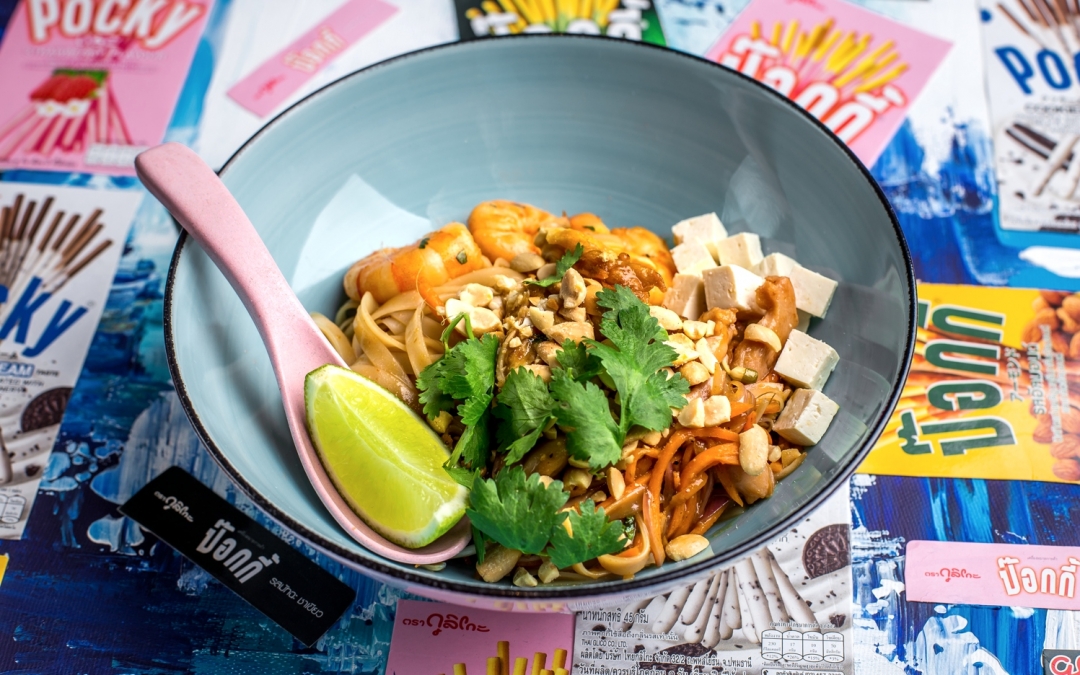 Пад Тай с креветками и курицей