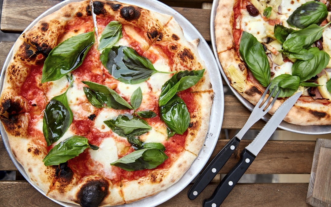 Маргаритта с моцареллой и базиликом