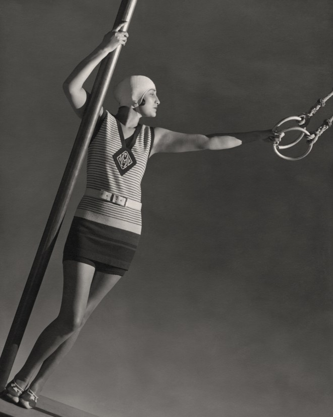 Модель в одежде Jean Patou, фото: George Hoyningen-Huene, Vogue, 1928 год