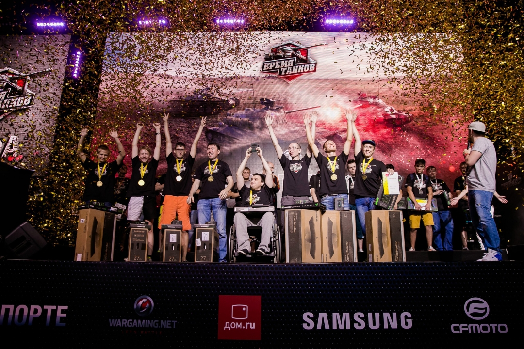 Георгий - последний справа