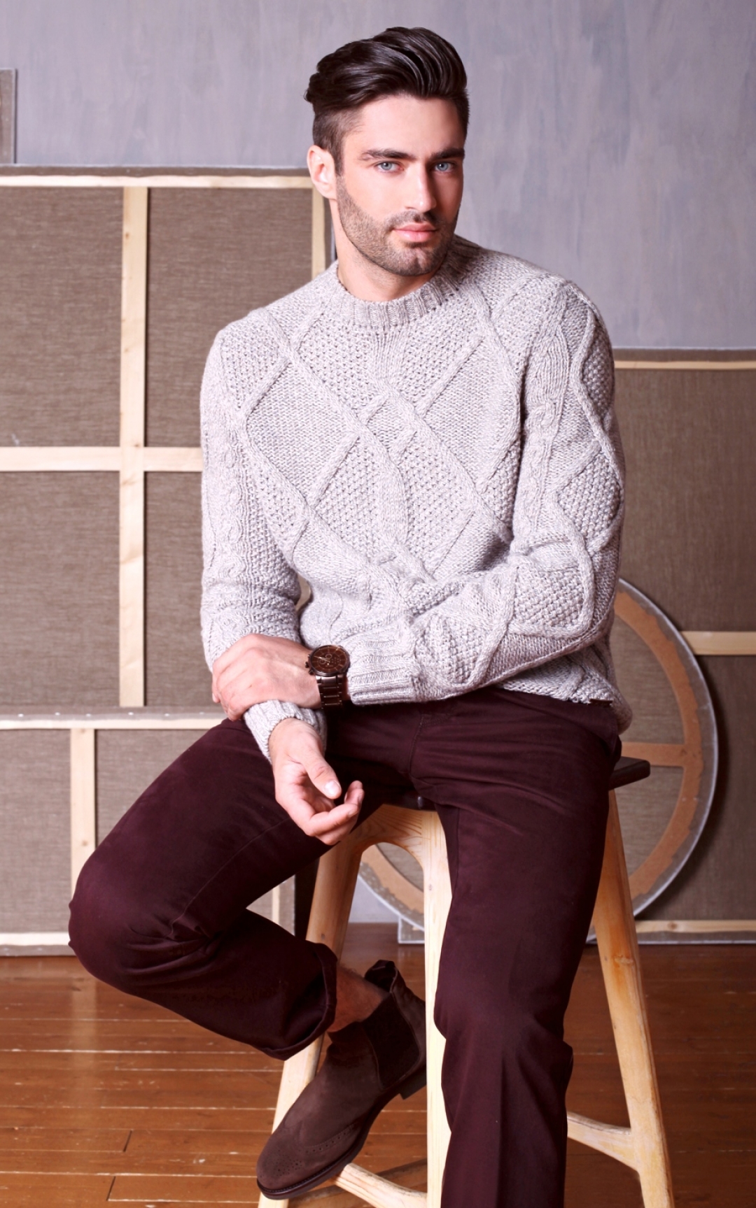 Джемпер Maerz, 22 000 руб., брюки Brax, 10 000 руб.