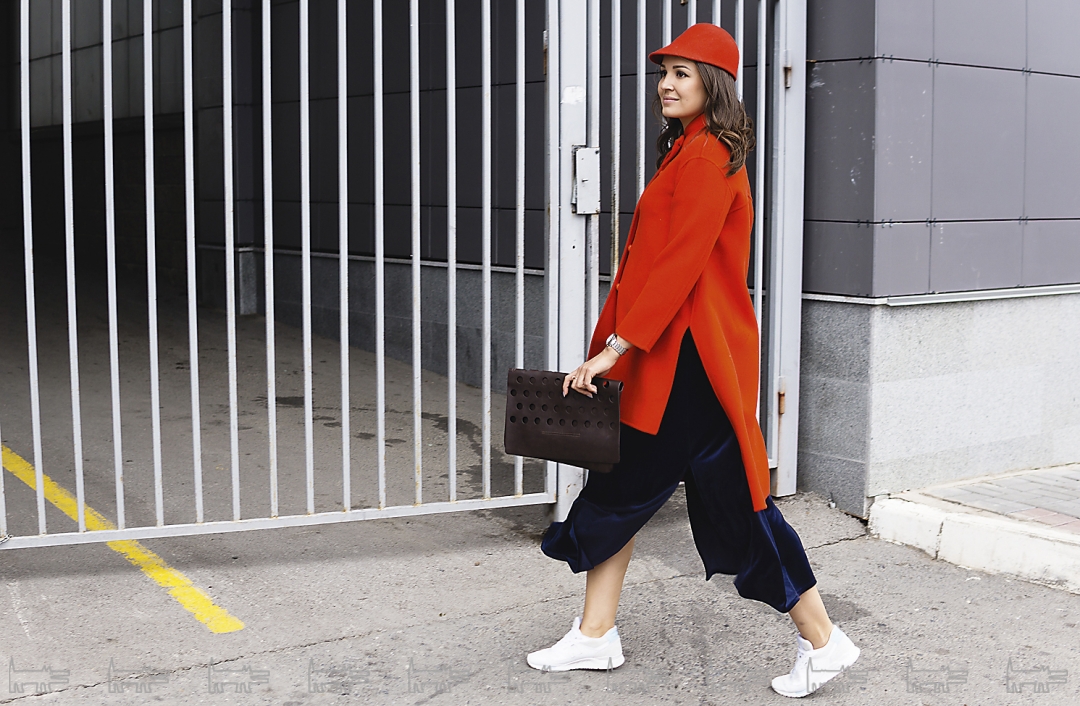 В этот день concept-store предложил покупательницам скидки 50 % на понравившиеся вещи – и довольные покупательницы ушли с пакетами, полными обновок.