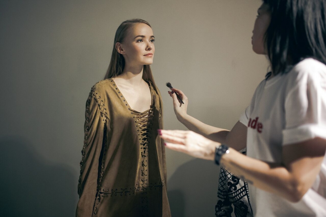 Бэкстейдж ДЛТ fashion show 6 апреля 2018 года