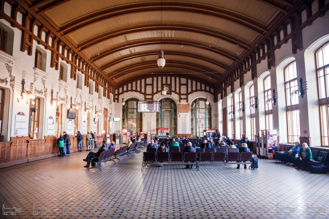 Зал вокзала на Зал вокзала на