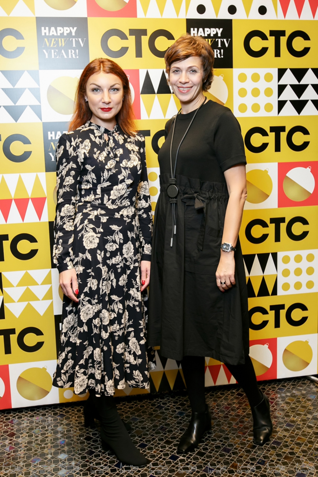 Анастасия Гнездилова, Оксана Жизневская