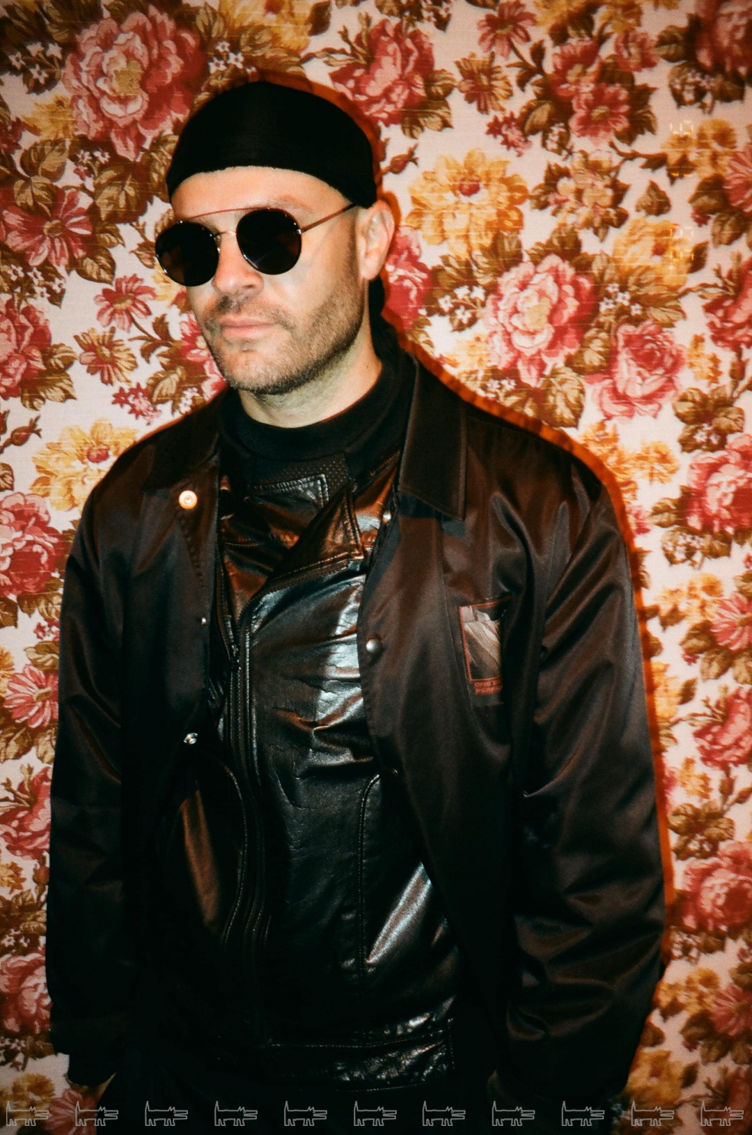 На Сетмере: куртка и брюки Alexander Wang, куртка Undercover, кроссовки Bernhard Willhelm X Camper