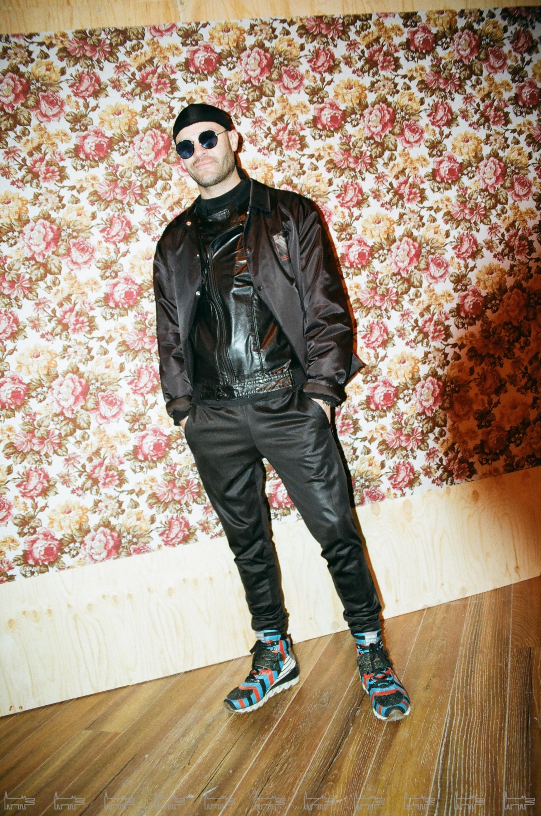 На Сетмере: куртка и брюки Alexander Wang, куртка Undercover, кроссовки Bernhard Willhelm X Camper