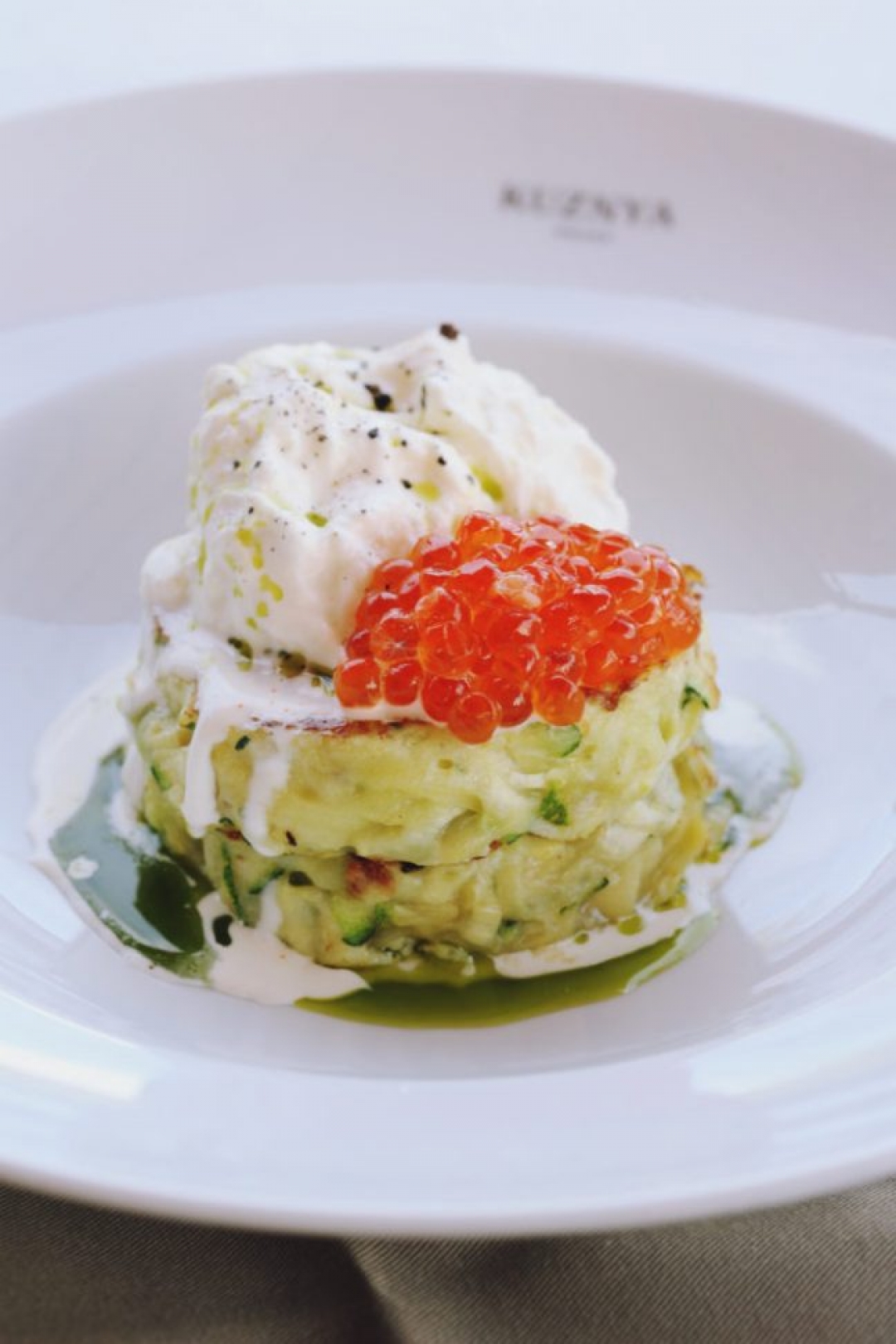 Драники из цукини, страчателла, красная икра