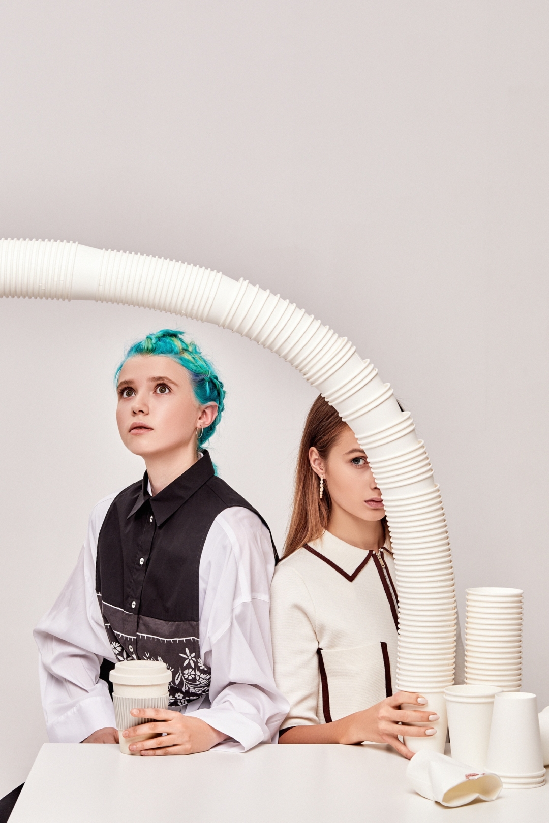 Фотопроект Hungry waste people, представленный Олесей Бесперстовой и Ксенией Дубяго на Big Resale Weekend в Петербурге