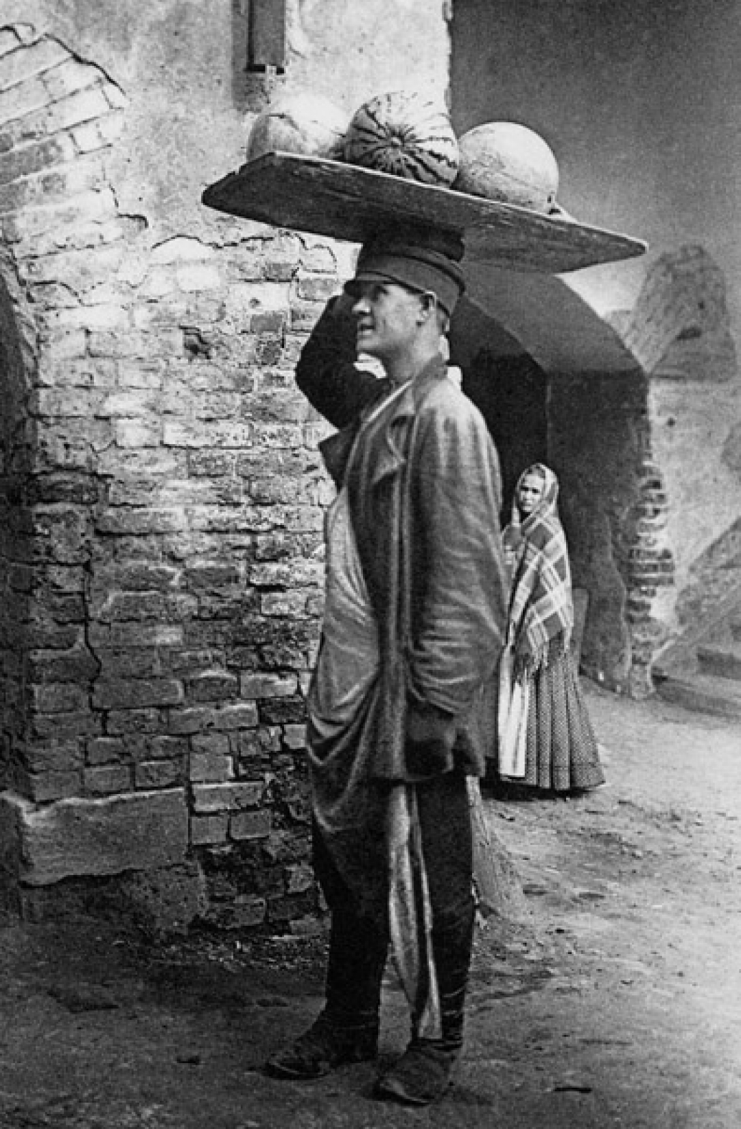 Продавец арбузов. Дата съемки: 1 января 1900 - 31 января 1909.