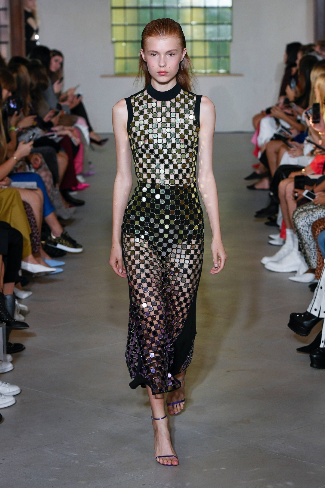 Коллекция David Koma весна-лето 2019, вдохновленная кинематографической вселенной Педро Альмодовара