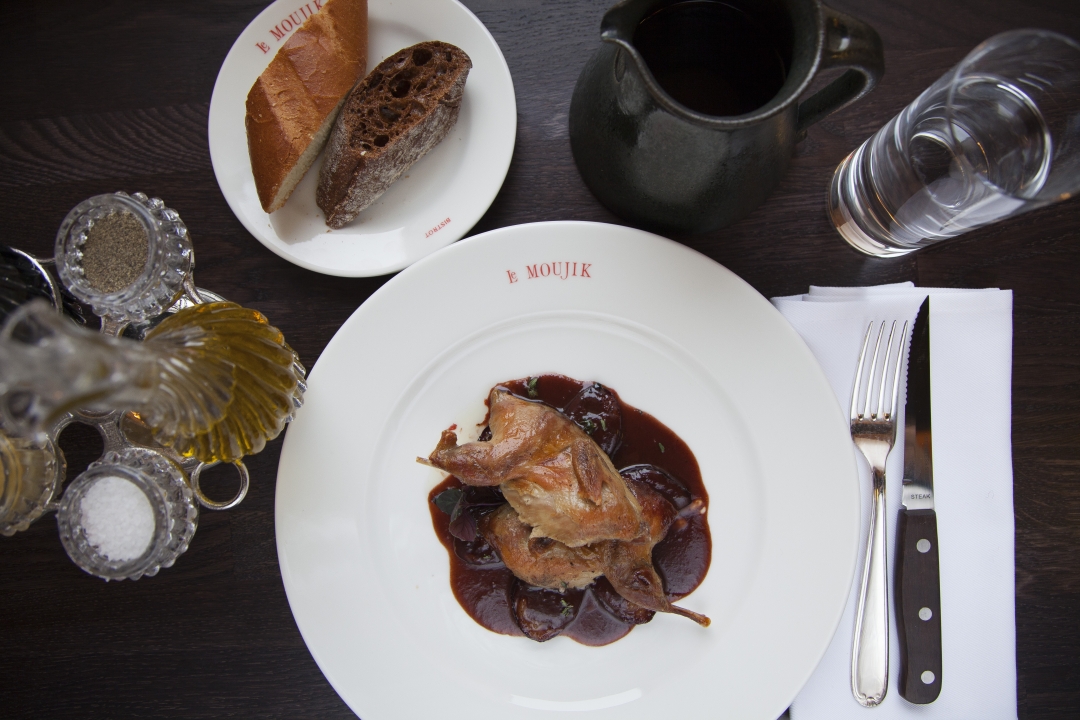 Перепелка конфи с печеной сливой