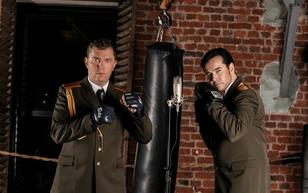 Олег Мотлахов и Евгений Берлин, солисты