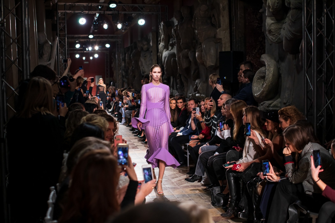 Показ весенне-летней коллекции David Koma в Академии Штиглица