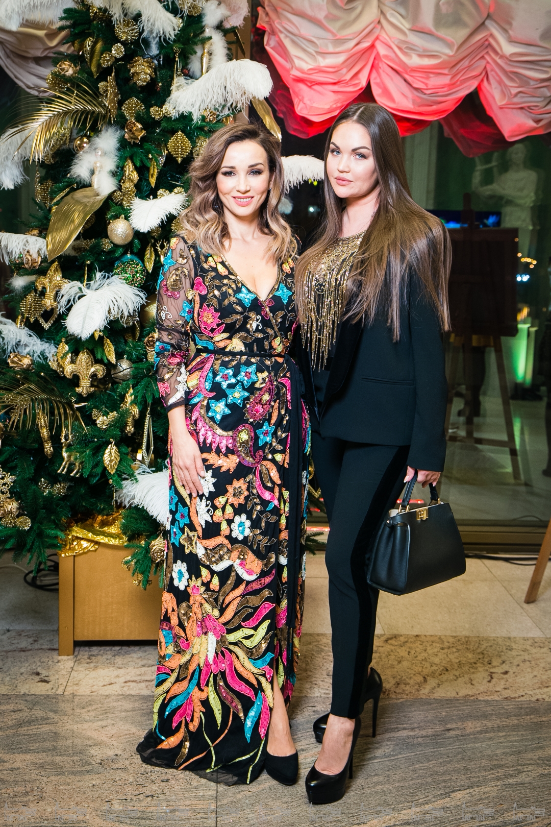 Анфиса Чехова, Алла Кравченко