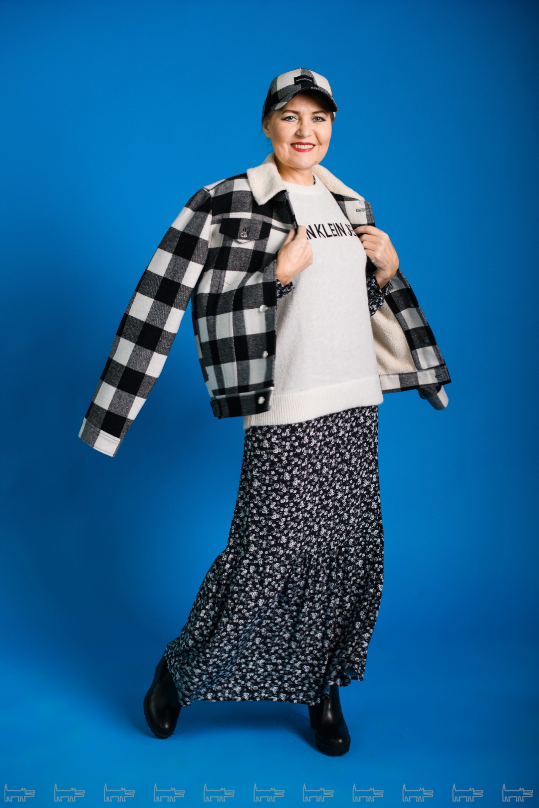 «Вовсе не обязательно иметь домик в деревне: загородный стиль уместен и в городе. Для этого нужно взять в равных пропорциях клетку, цветы и надписи