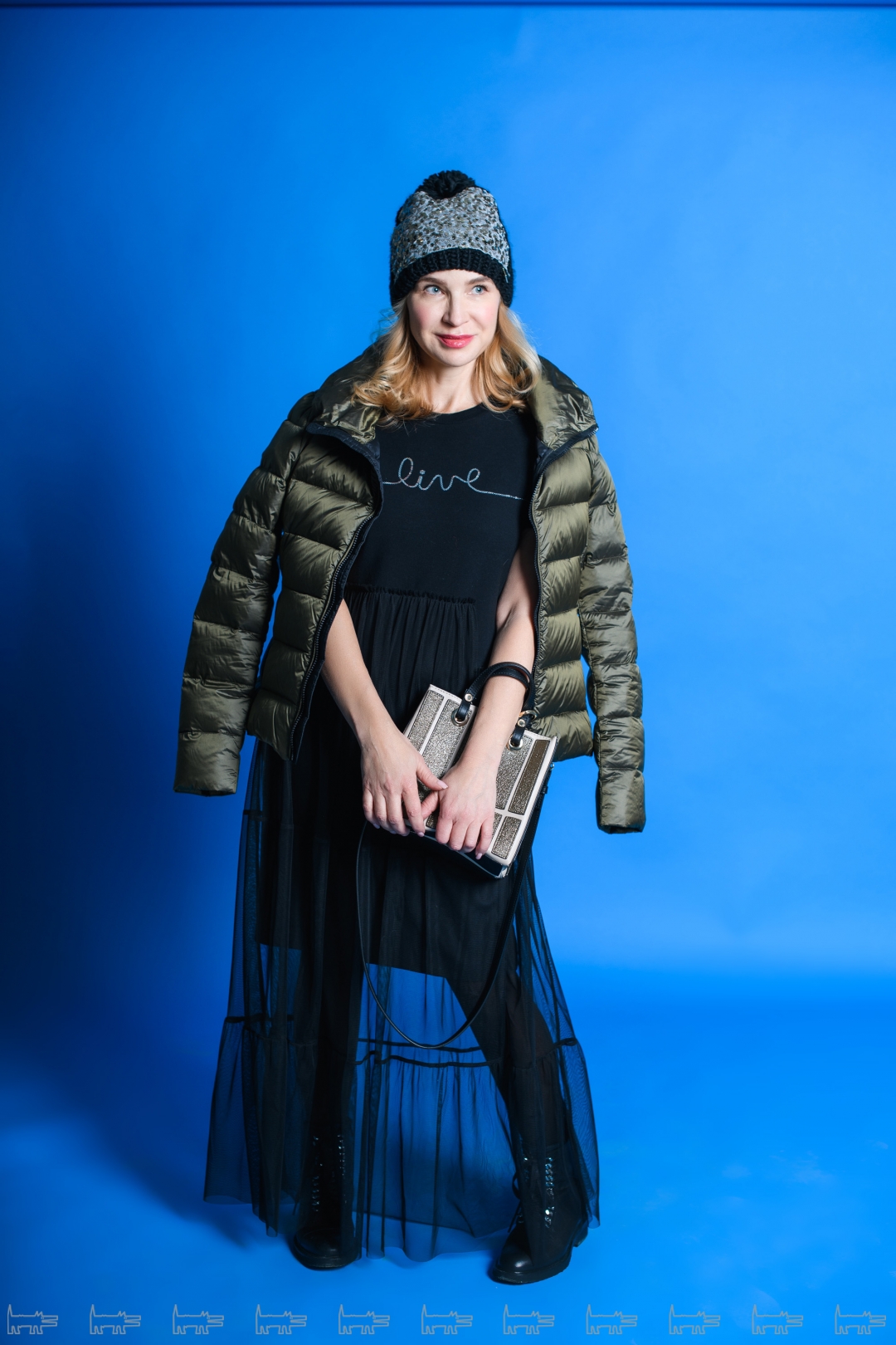 «Современный повседневный и довольно универсальный образ: хоть с подружками кофе пить, хоть на демократичную вечеринку, хоть в кино с любимым». Платье