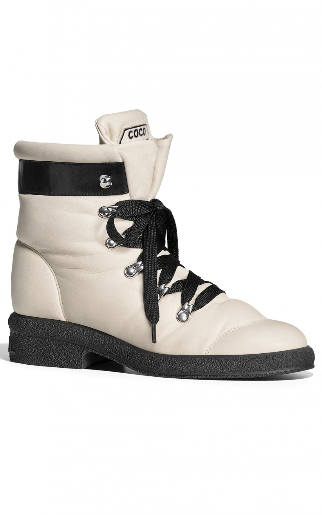 Женские ботинки Chanel, 93 000 рублей (Chanel)
