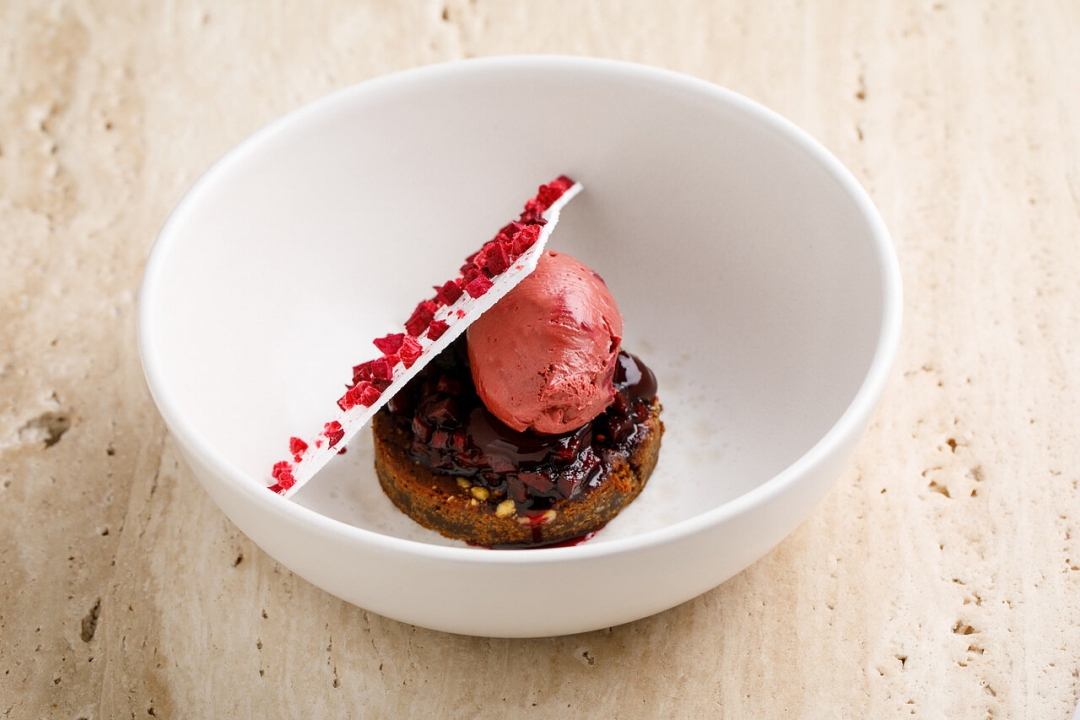 Шоколадный ганаш со свеклой