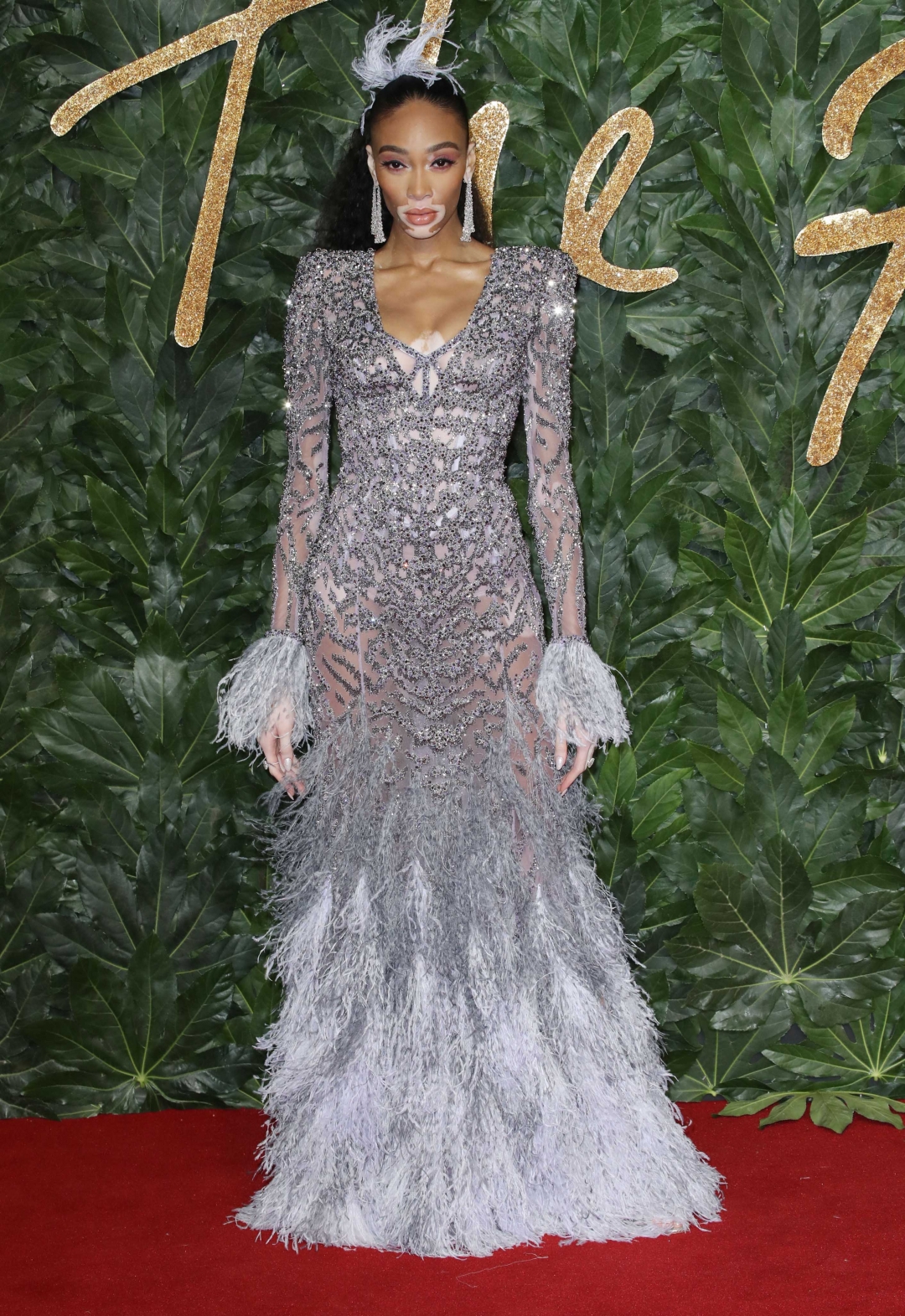 Винни Харлоу в Atelier Versace