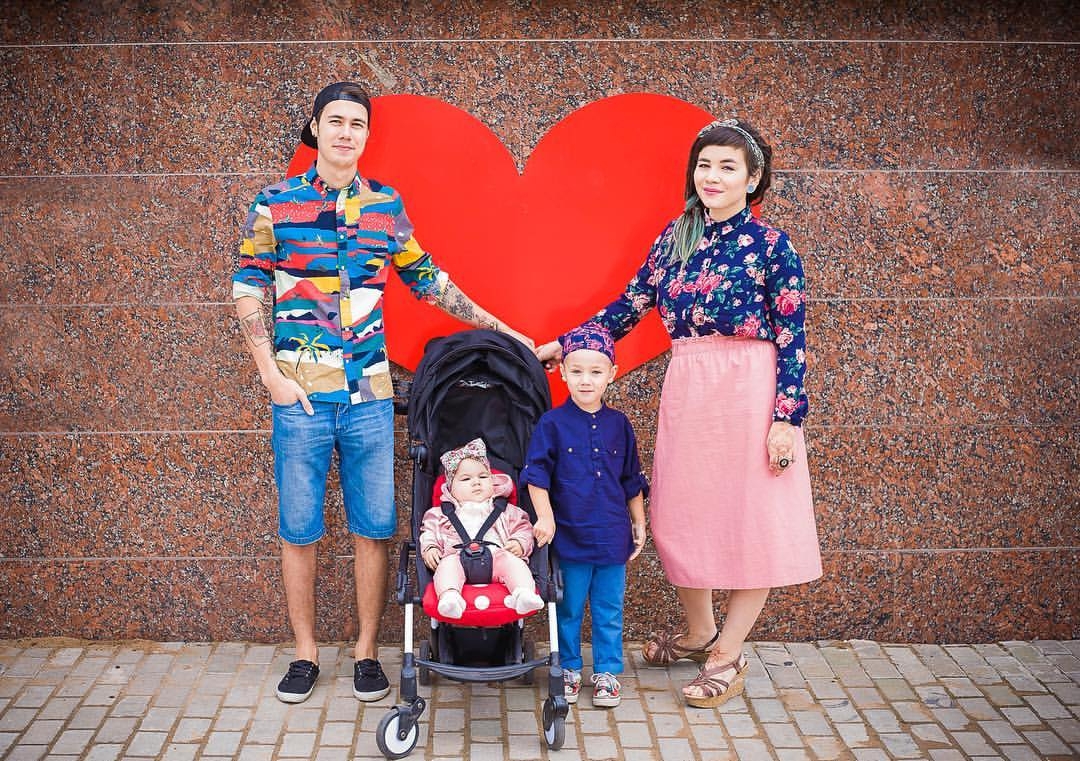 Семья Сафаевых за две недели до своей первой зимовки в Азии