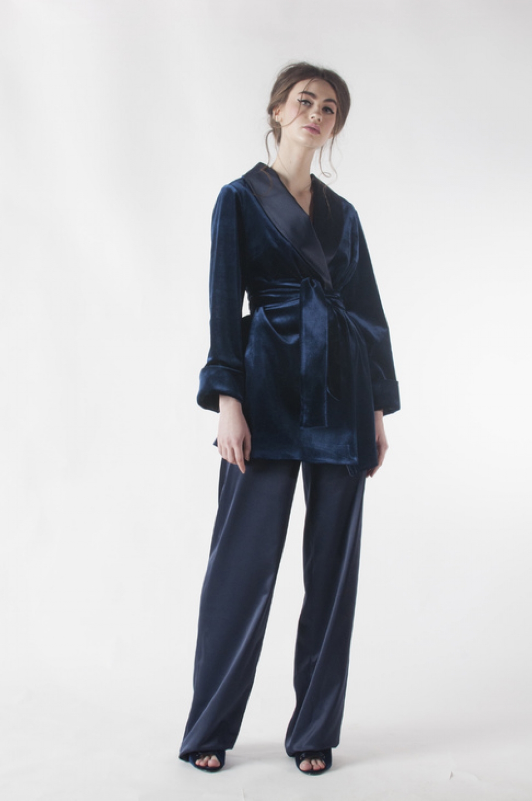 Бархатный костюм So Number One