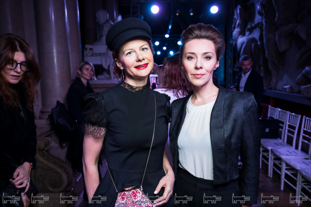 Диана Королева, Елена Лебедева