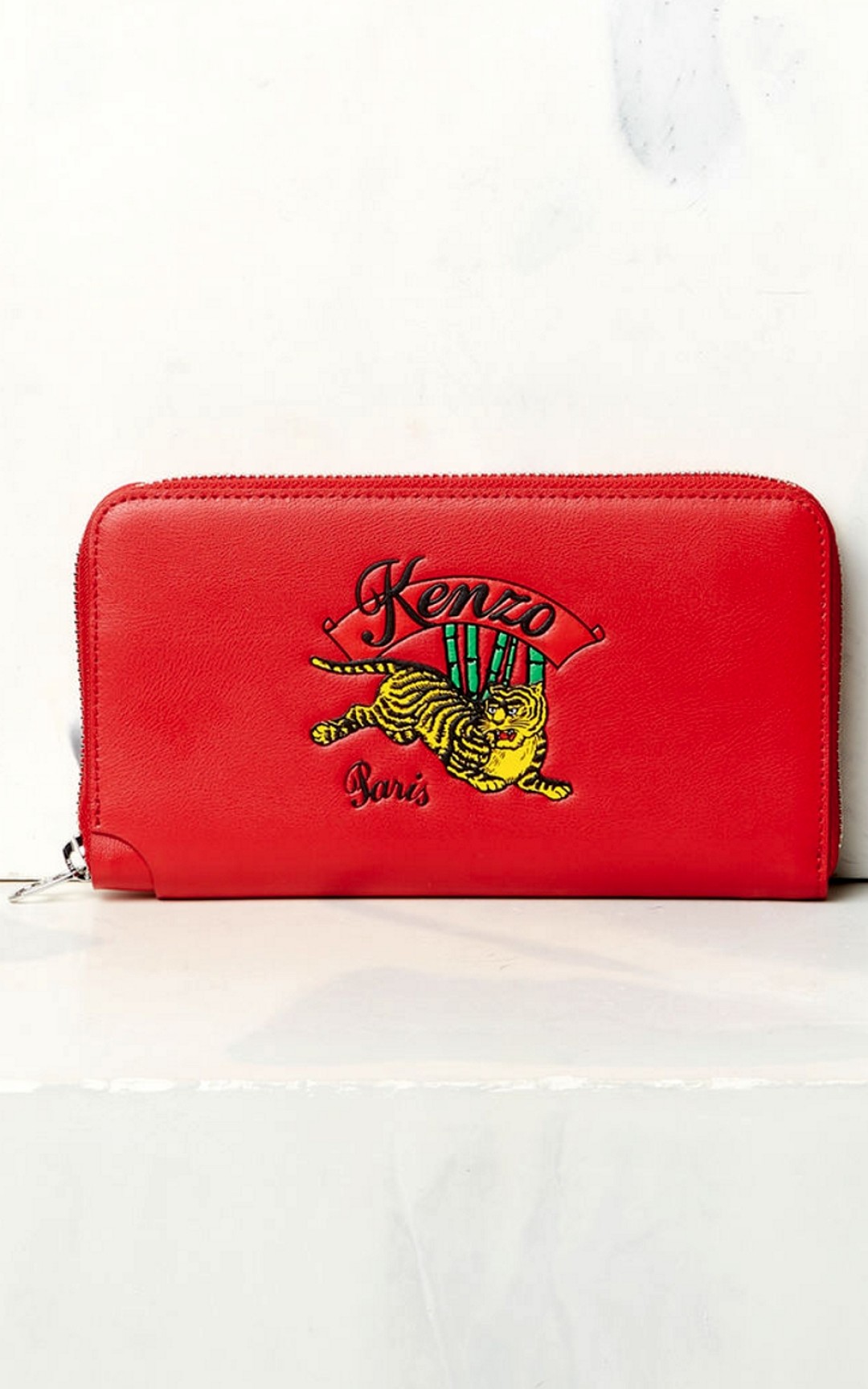 Кошелек Kenzo, 19 800 рублей (Au Pont Rouge)