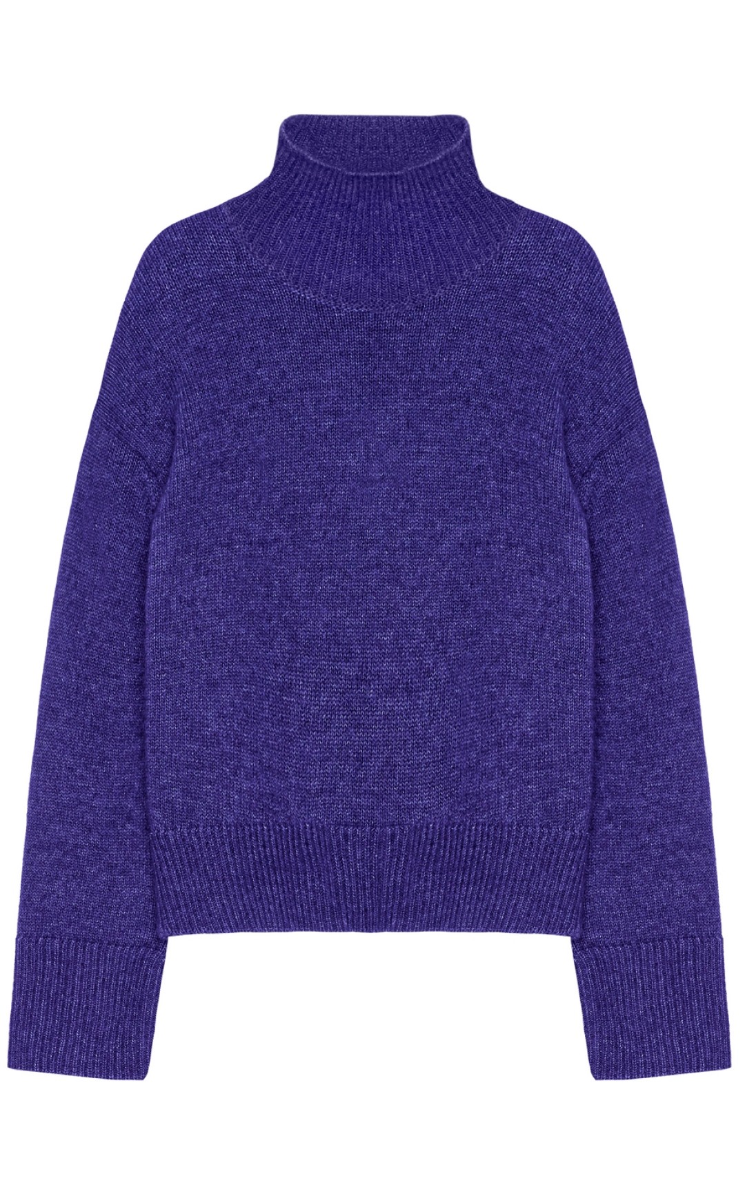 Свитер I AM Studio, 8260 рублей (вместо 11 800 рублей)