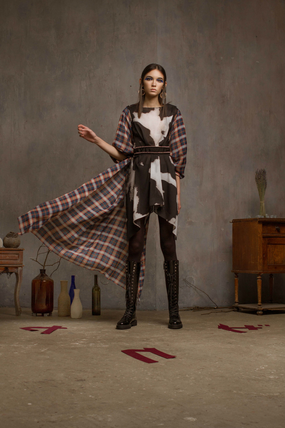 Платье Saint-Tokyo, 22 218 рублей (вместо 29 625 рублей)