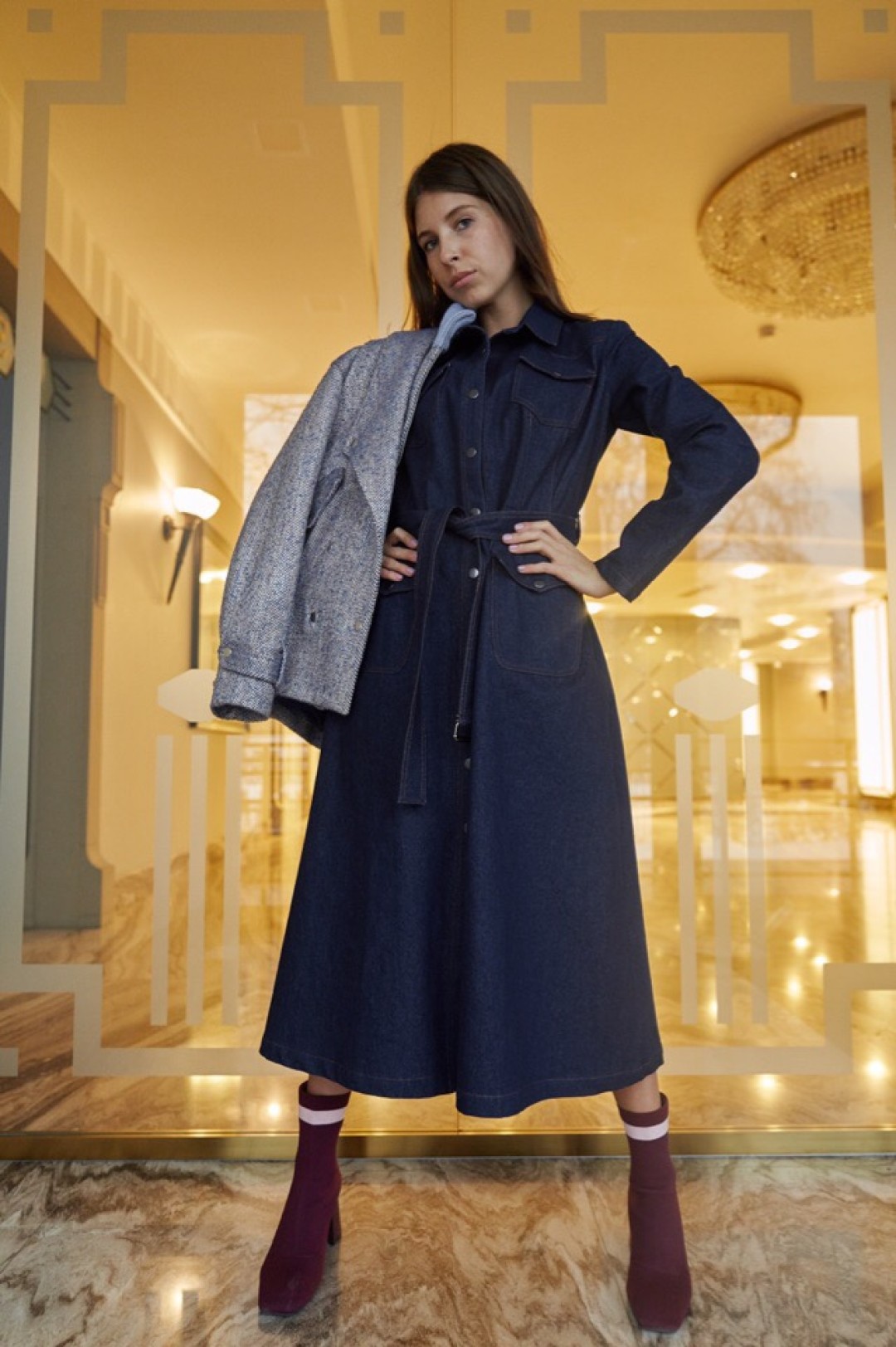 Платье 15 120 рублей (вместо 21 600 рублей), куртка 16 320 рублей (вместо 27 200 рублей)