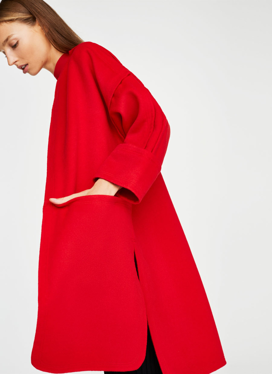 Пальто Uterque, 7950 рублей (вместо 22 590 рублей)