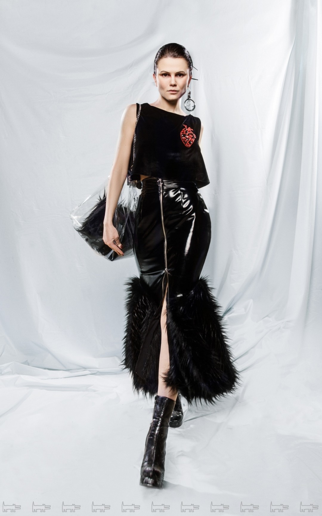 Экс-продюсер «Собака.ru» Кристина Шибаева в одежде Martynenkov, победителя конкурса «Новые имена в моде-2018»