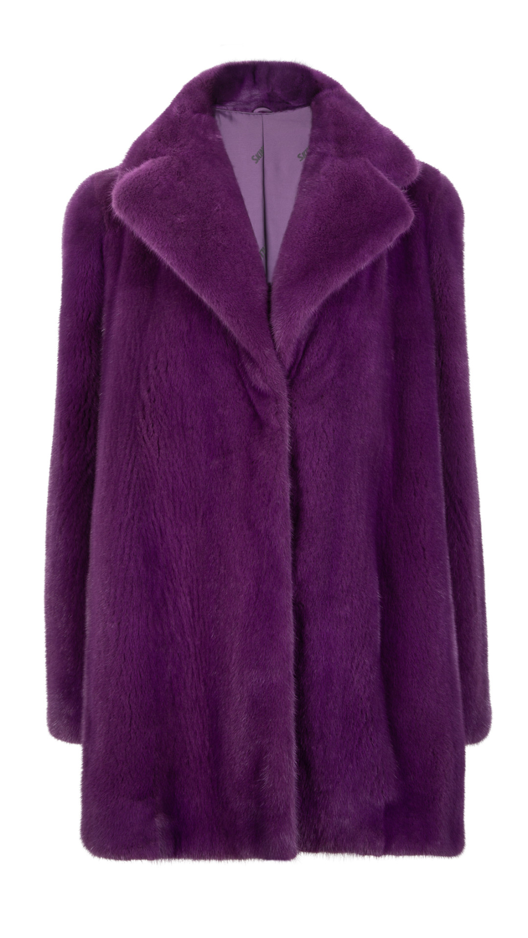 Пальто из меха норки SkinnWille, 188 000 рублей (вместо 269 000 рублей)